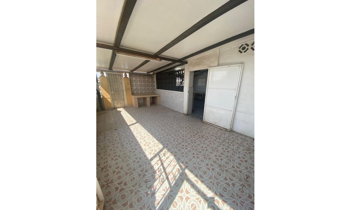 Resale - Semi Detached -
Torrevieja - Parque Acuático - Sector 25