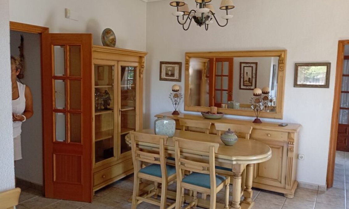 Revânzare - Vilă -
Daya Nueva - Costa Blanca