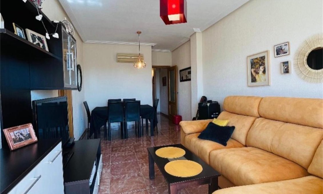 Resale - Apartment -
Formentera del Segura