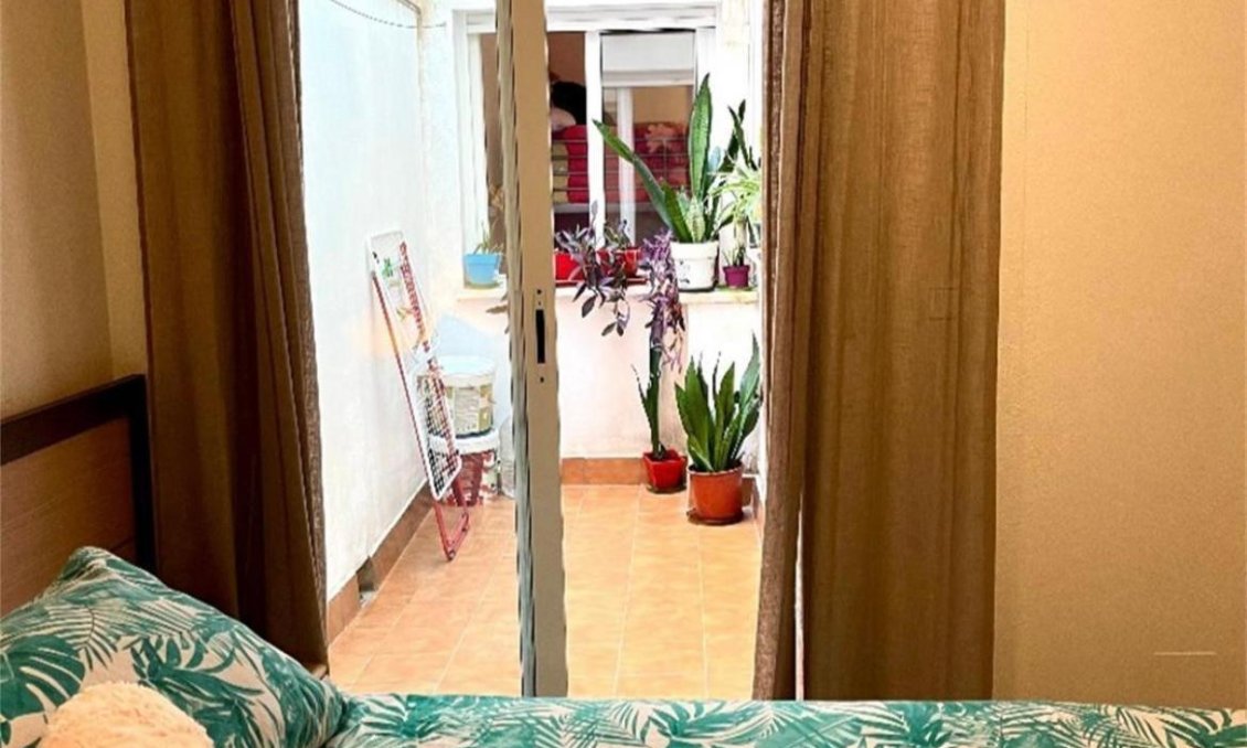 Resale - Apartment -
Formentera del Segura