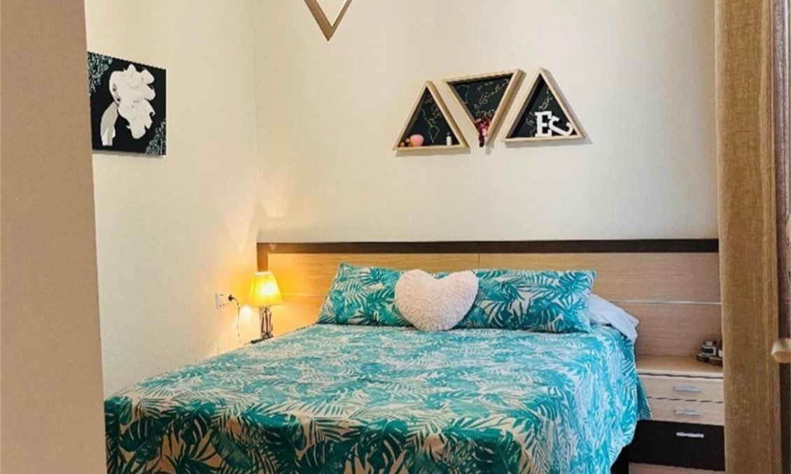 Resale - Apartment -
Formentera del Segura