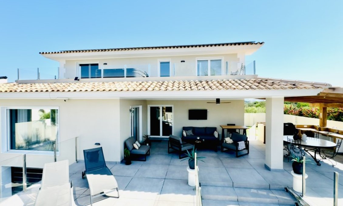 Használt Ingatlanok - Villa -
Alfas del Pí - Costa Blanca