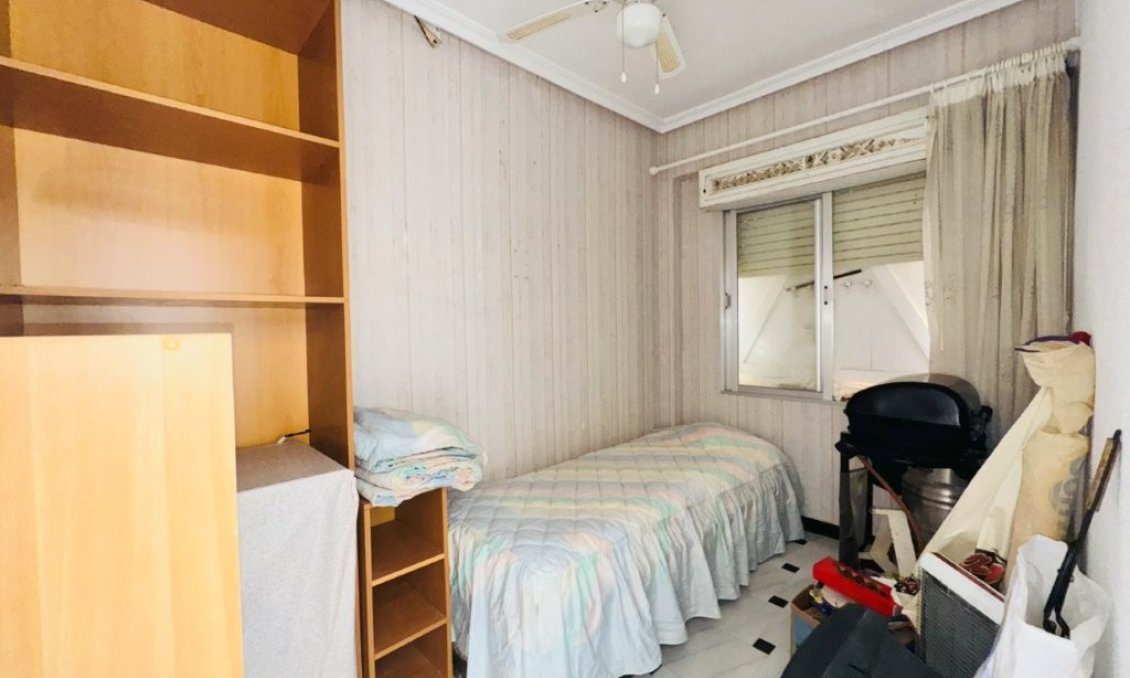 Használt Ingatlanok - Apartman -
La Mata - Costa Blanca