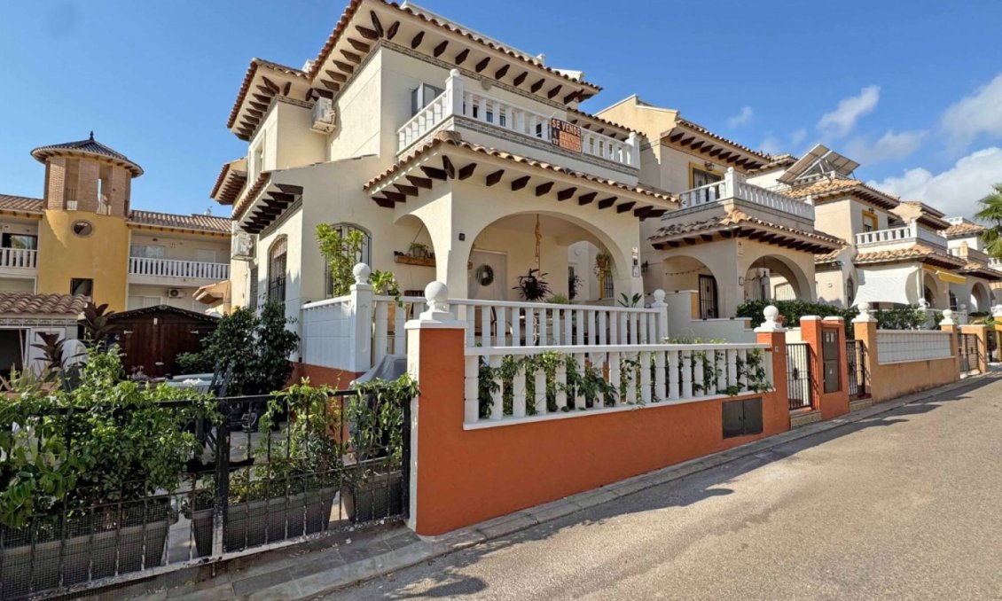 Wiederverkauf - Town House -
Orihuela Costa - Costa Blanca