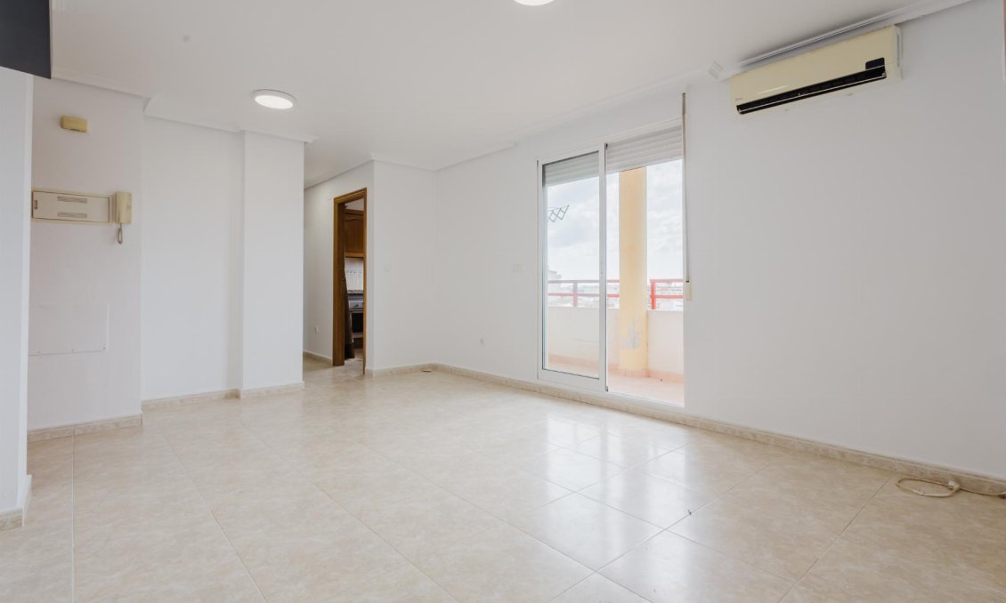 Használt Ingatlanok - Apartman -
Torrevieja - Costa Blanca