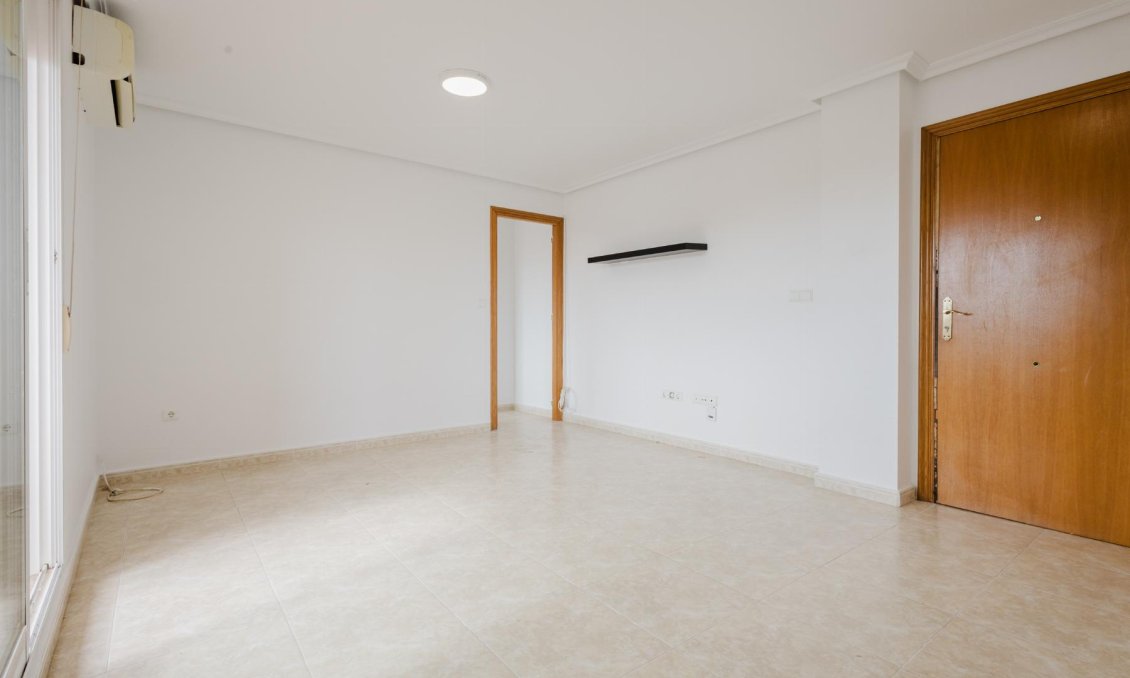 Használt Ingatlanok - Apartman -
Torrevieja - Costa Blanca