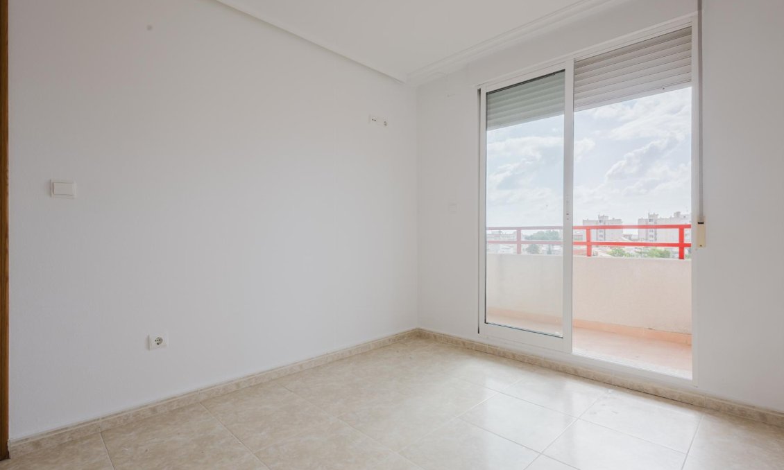 Használt Ingatlanok - Apartman -
Torrevieja - Costa Blanca