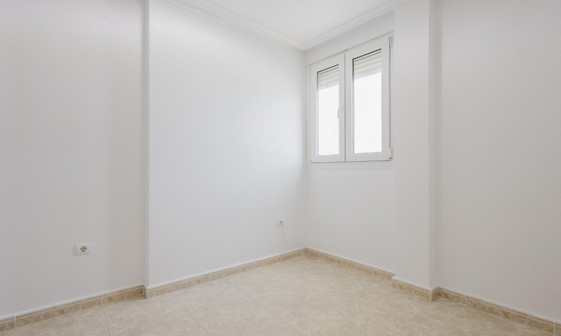 Használt Ingatlanok - Apartman -
Torrevieja - Costa Blanca