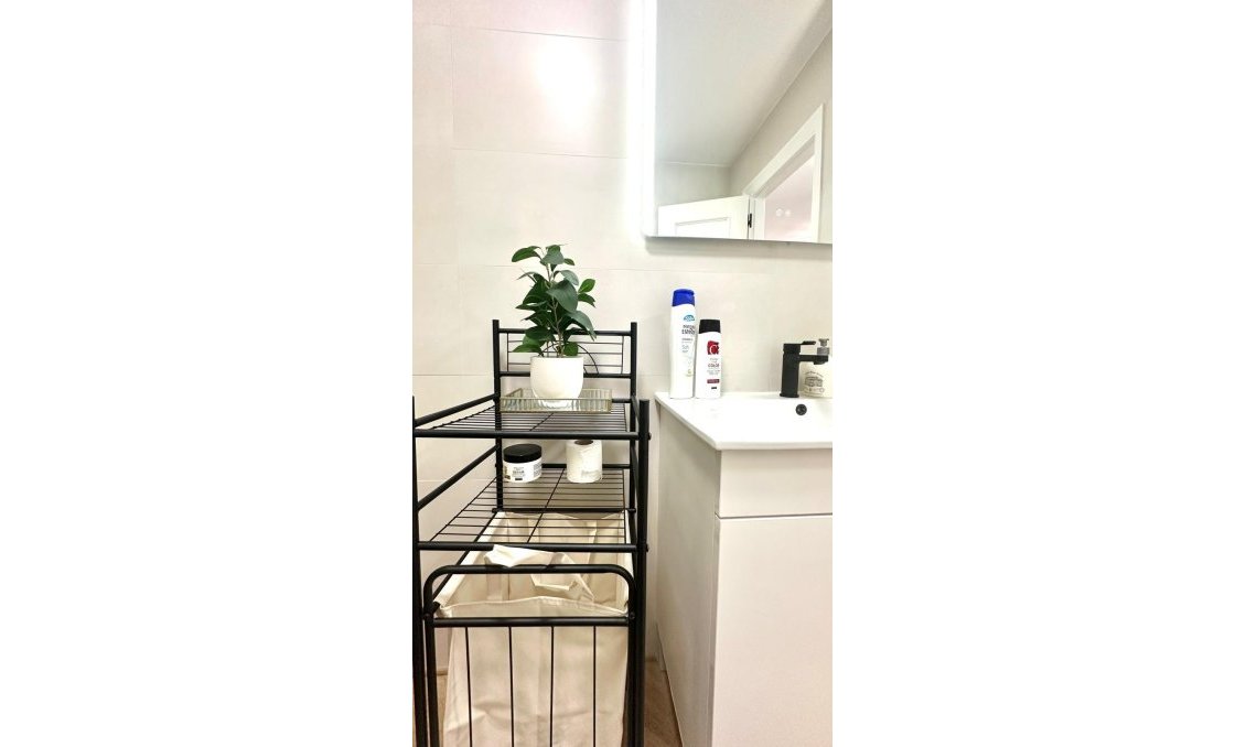 Segunda mano - Apartamento -
Torrevieja - Centro