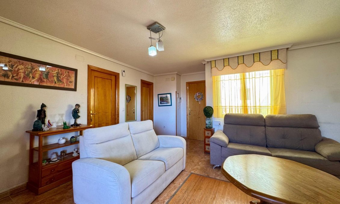 Használt Ingatlanok - Tetőtéri lakás -
Torrevieja - Costa Blanca