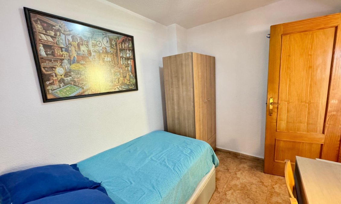 Használt Ingatlanok - Tetőtéri lakás -
Torrevieja - Costa Blanca