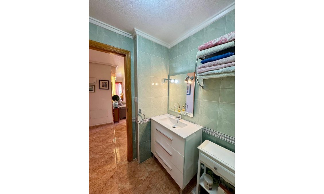 Használt Ingatlanok - Tetőtéri lakás -
Torrevieja - Costa Blanca