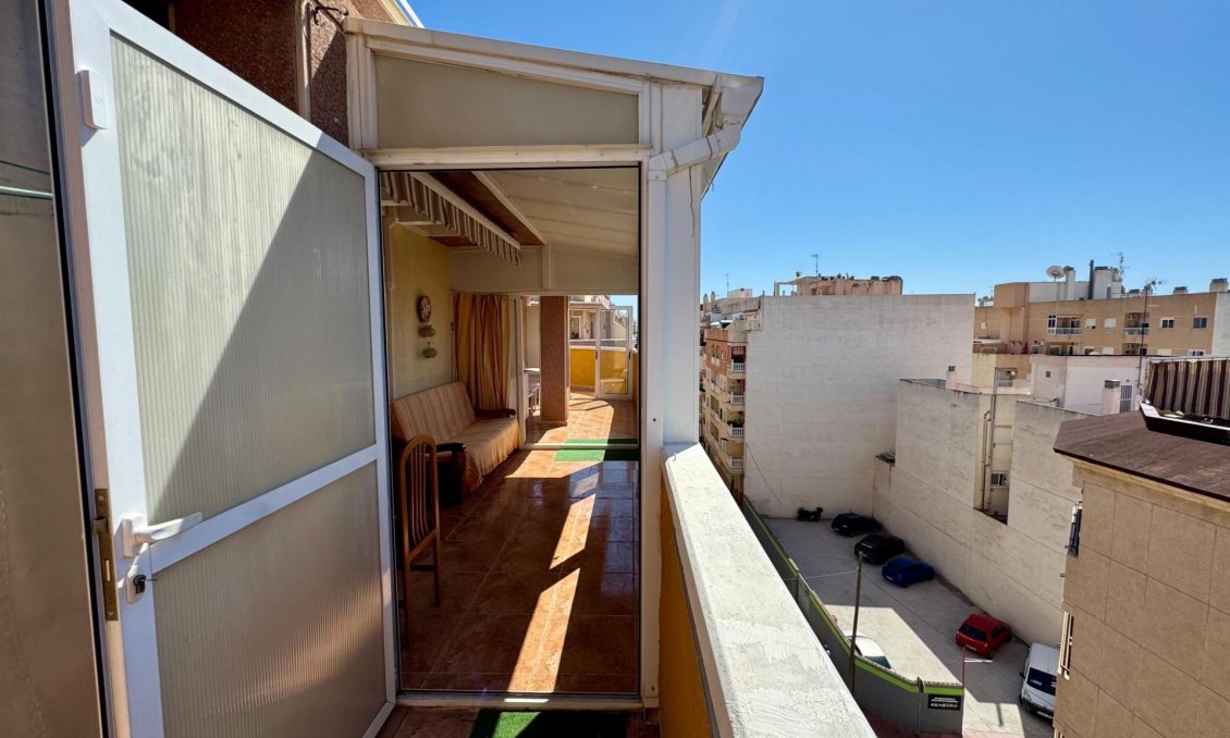 Használt Ingatlanok - Tetőtéri lakás -
Torrevieja - Costa Blanca