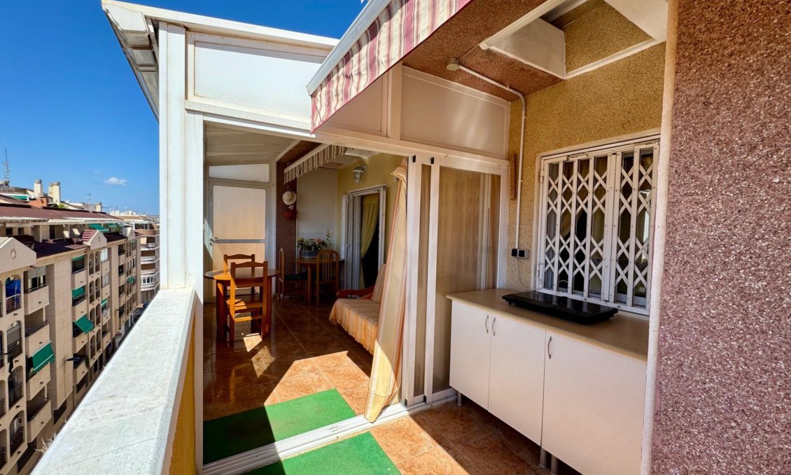 Használt Ingatlanok - Tetőtéri lakás -
Torrevieja - Costa Blanca