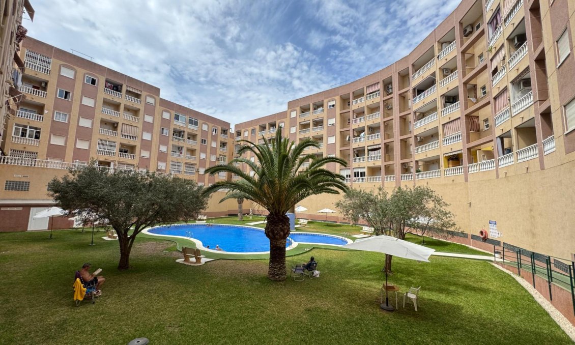 Használt Ingatlanok - Tetőtéri lakás -
Torrevieja - Costa Blanca