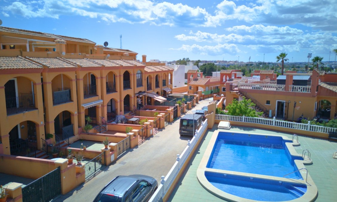 Használt Ingatlanok - Villa -
Torrevieja - Costa Blanca