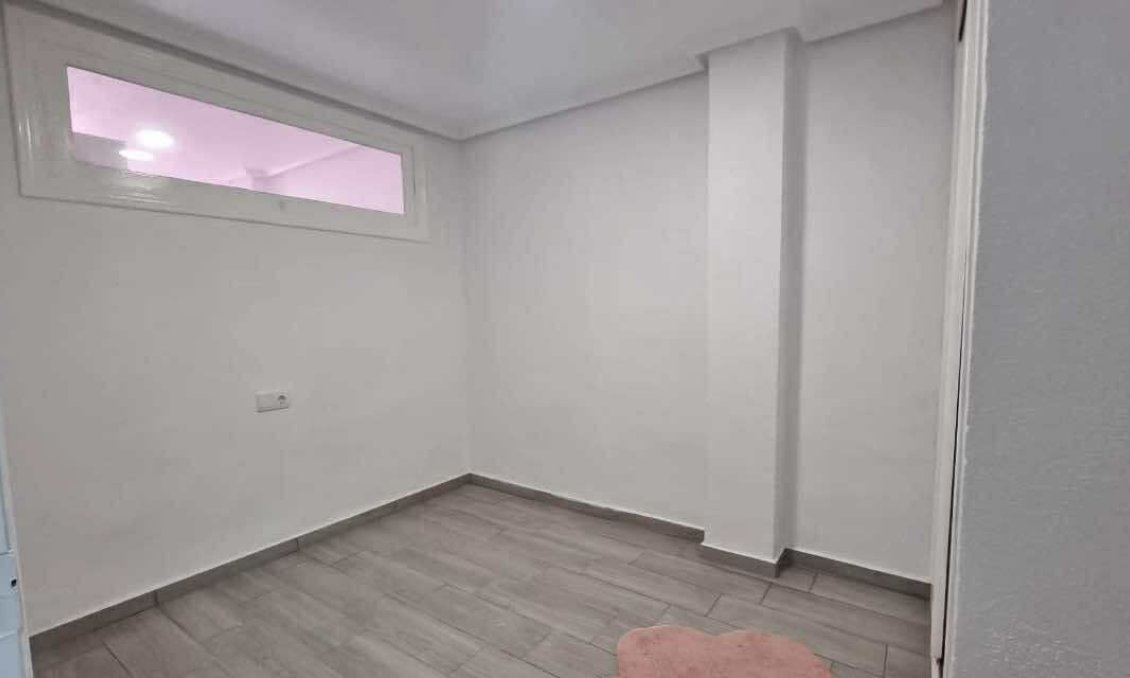 Segunda mano - Apartamento -
Torrevieja - Costa Blanca