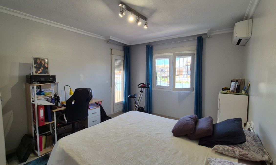 Wiederverkauf - Town House -
Torrevieja - Costa Blanca