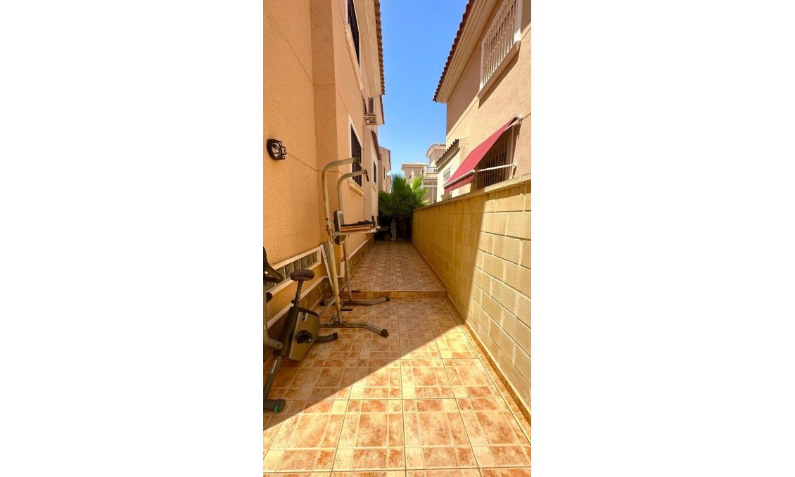 Wiederverkauf - Town House -
Orihuela - Urbanización Perla Del Mar