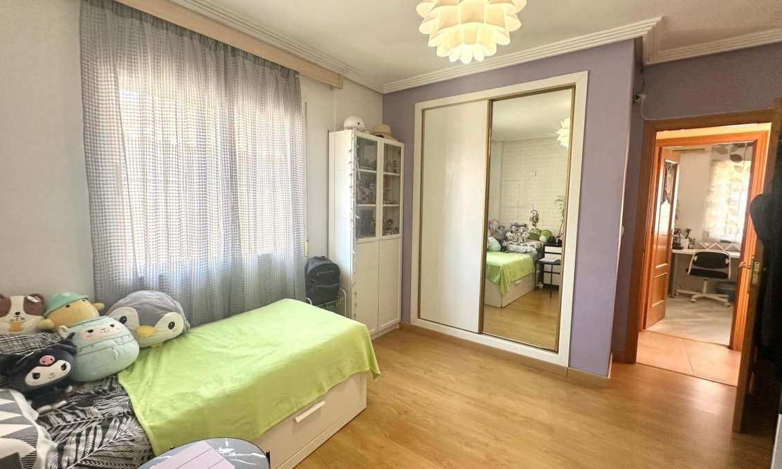 Wiederverkauf - Town House -
Orihuela - Urbanización Perla Del Mar