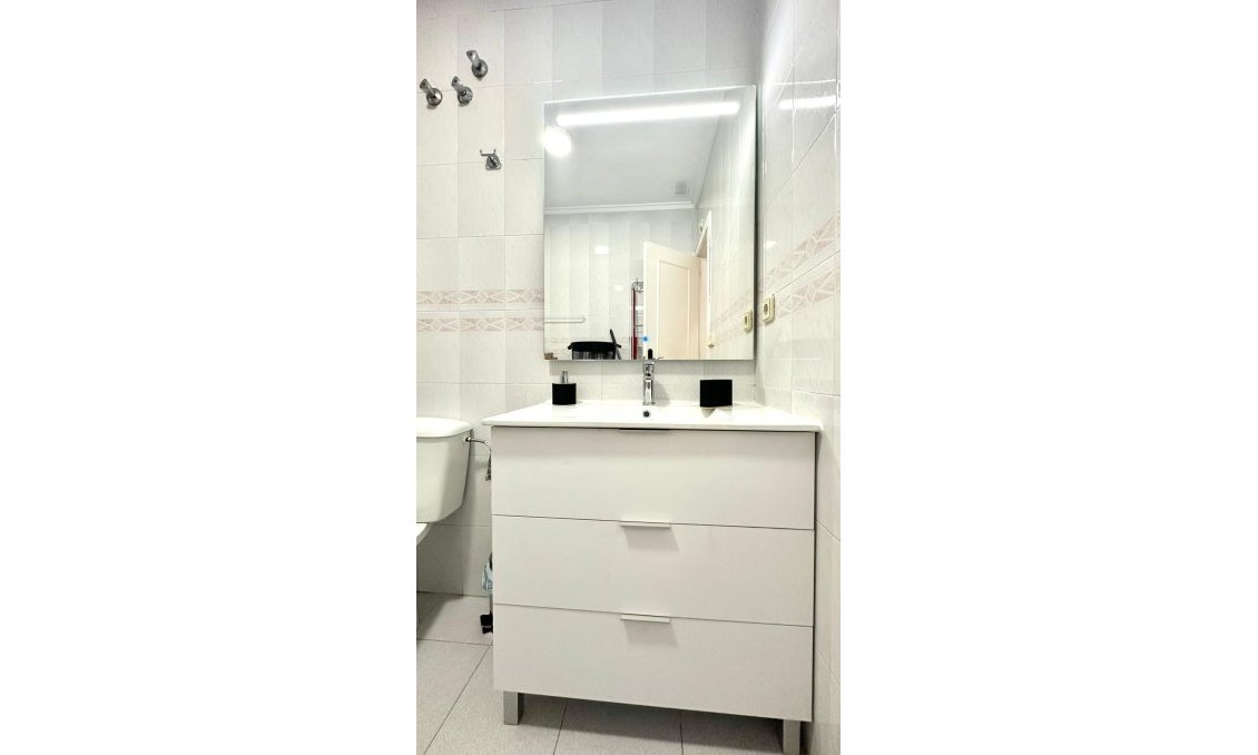Revente - Appartement -
Torrevieja - Acequion