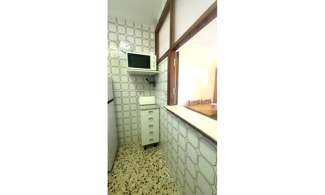 Segunda mano - Apartamento -
Torrevieja - Punta Prima