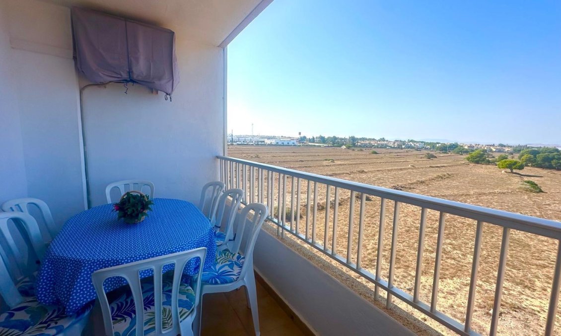 Segunda mano - Apartamento -
Torrevieja - Punta Prima