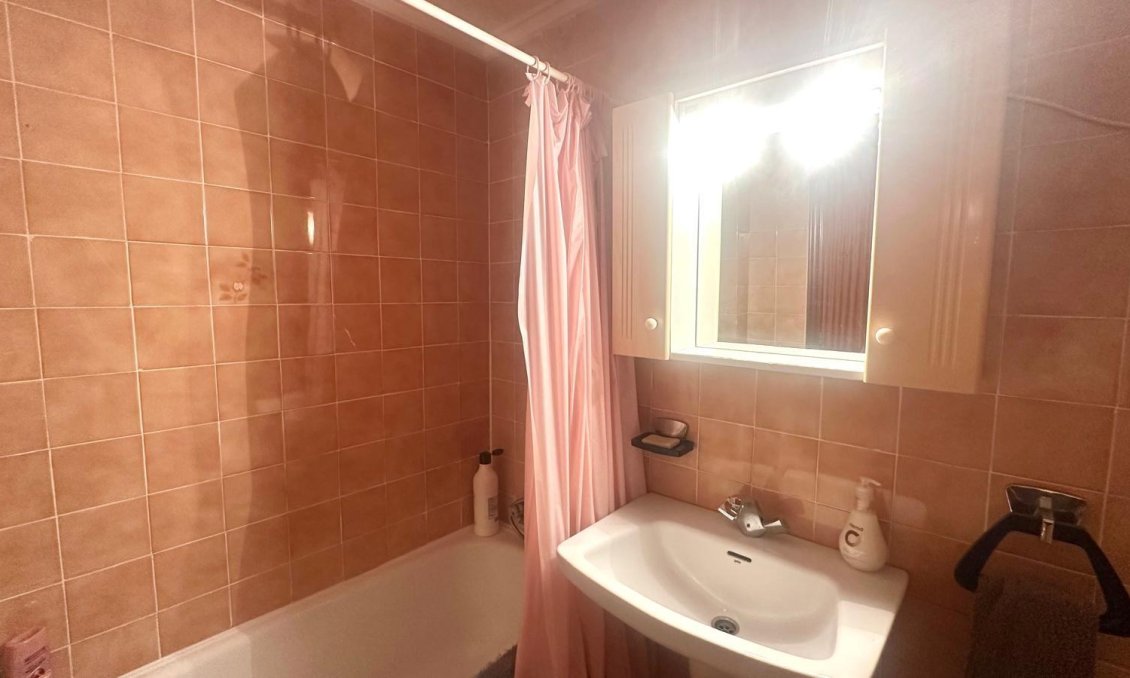 Segunda mano - Apartamento -
Torrevieja - Punta Prima