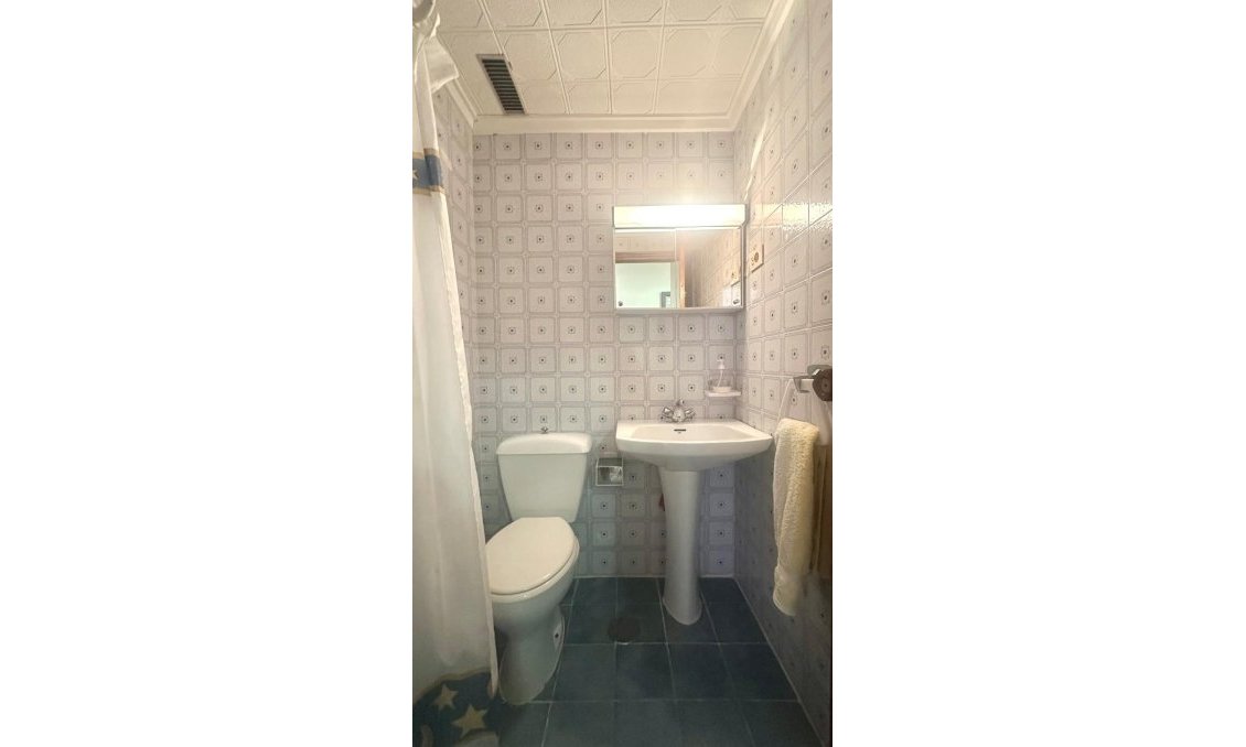 Segunda mano - Apartamento -
Torrevieja - Punta Prima