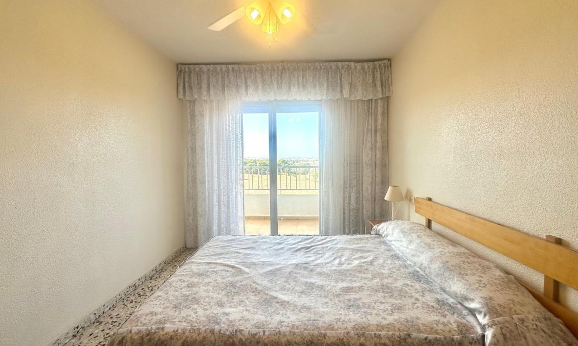 Segunda mano - Apartamento -
Torrevieja - Punta Prima