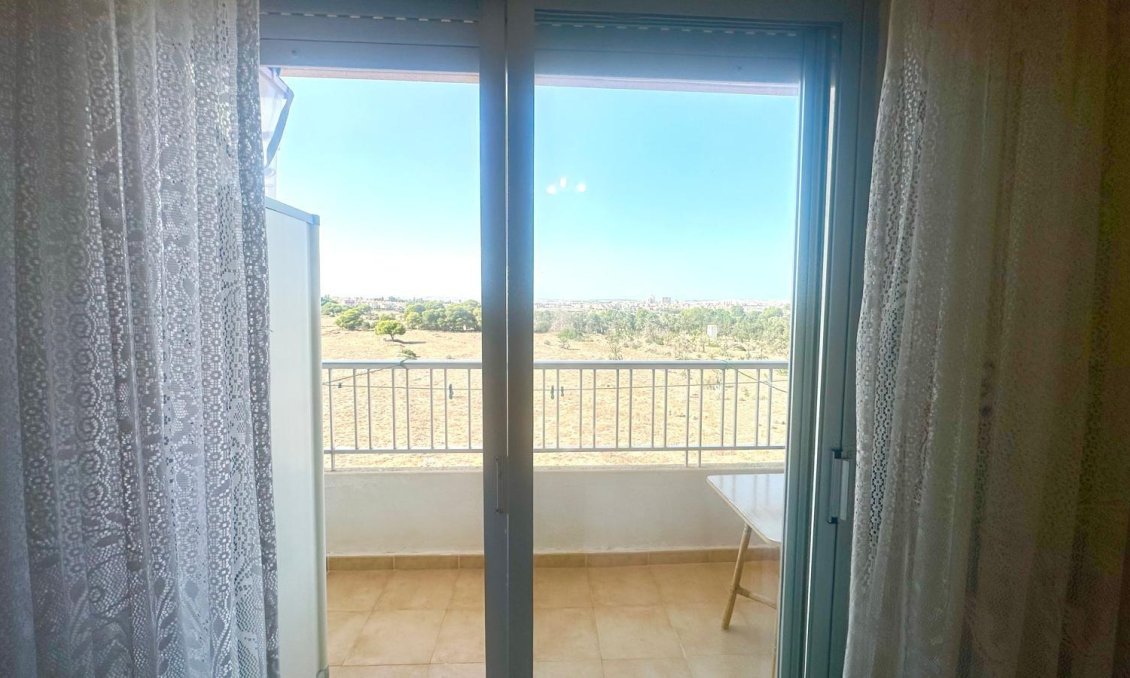 Segunda mano - Apartamento -
Torrevieja - Punta Prima