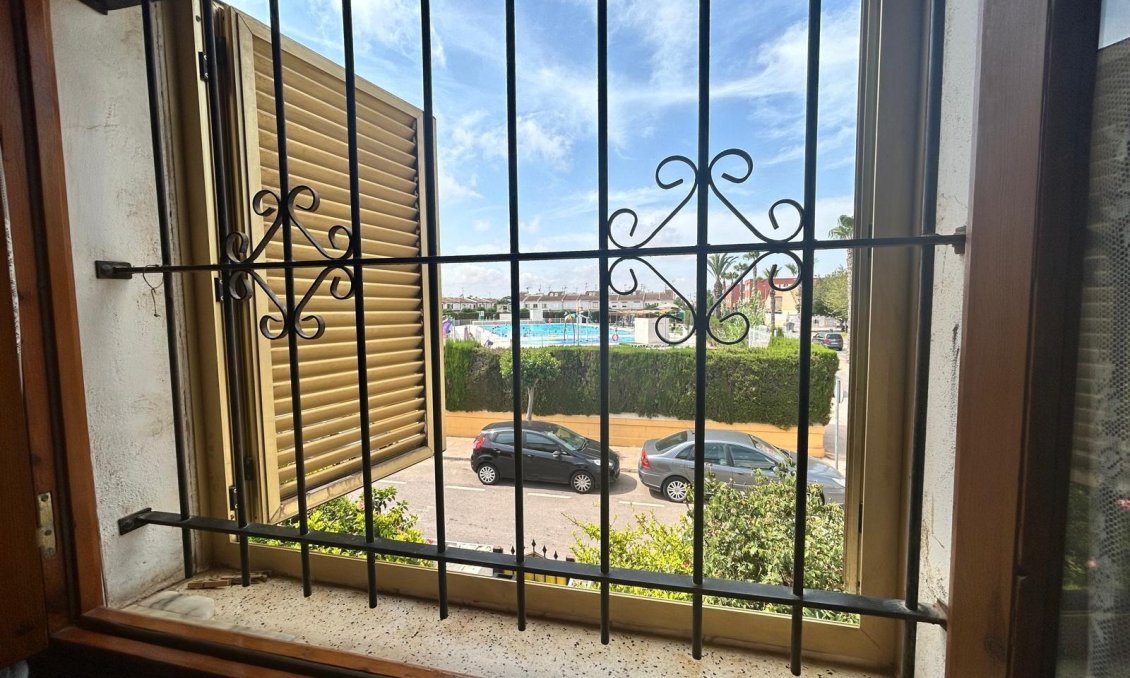 Segunda mano - Bungalow -
Los Alcazares - La Dorada