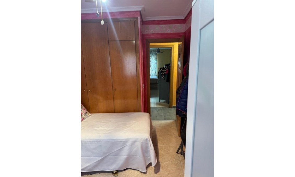 Segunda mano - Apartamento -
Alfas del Pí - Costa Blanca