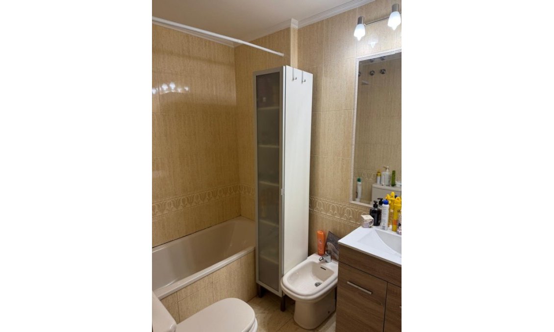 Segunda mano - Apartamento -
Alfas del Pí - Costa Blanca