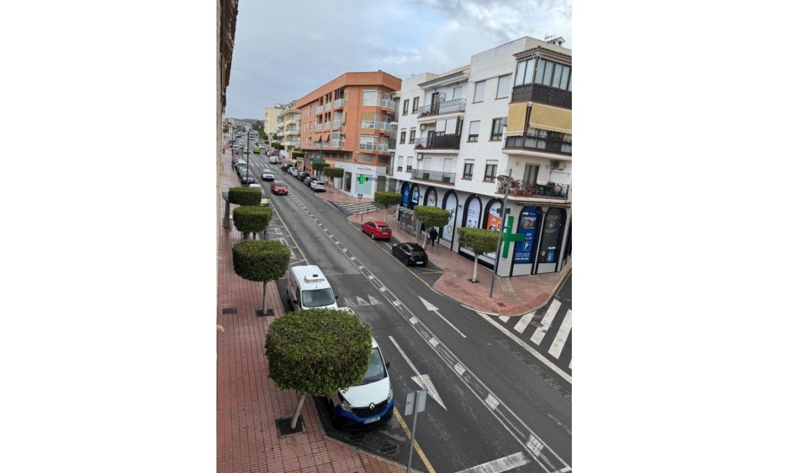 Segunda mano - Apartamento -
Alfas del Pí - Costa Blanca