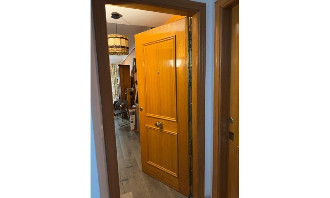 Segunda mano - Apartamento -
Alfas del Pí - Costa Blanca