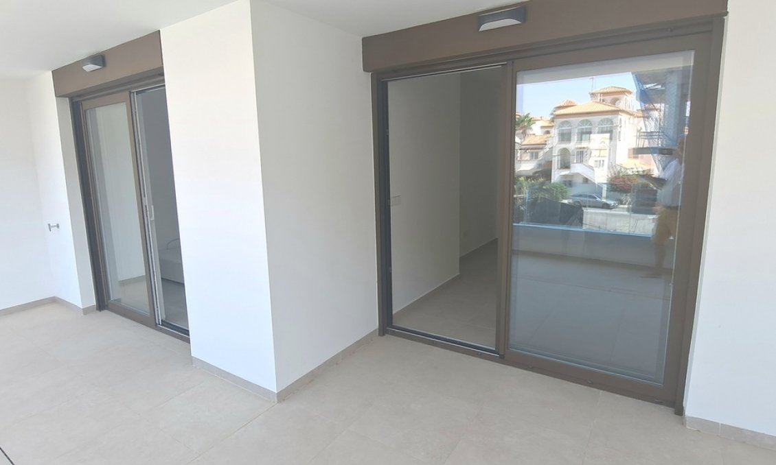 Segunda mano - Apartamento -
Playa Flamenca - Costa Blanca