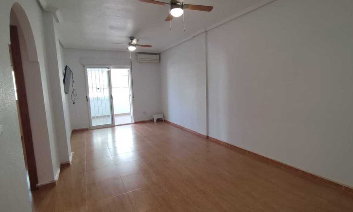 Segunda mano - Apartamento -
Playa Flamenca - Costa Blanca
