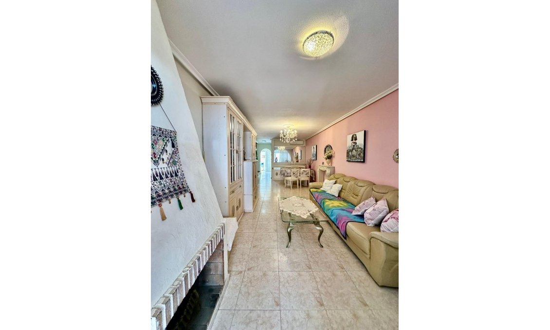 Segunda mano - Bungalow -
Torrevieja - Aguas Nuevas