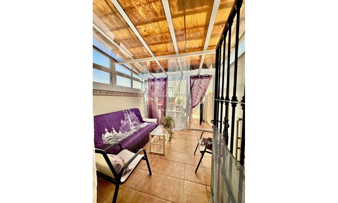 Segunda mano - Bungalow -
Torrevieja - Aguas Nuevas