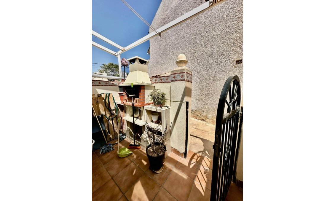 Segunda mano - Bungalow -
Torrevieja - Aguas Nuevas