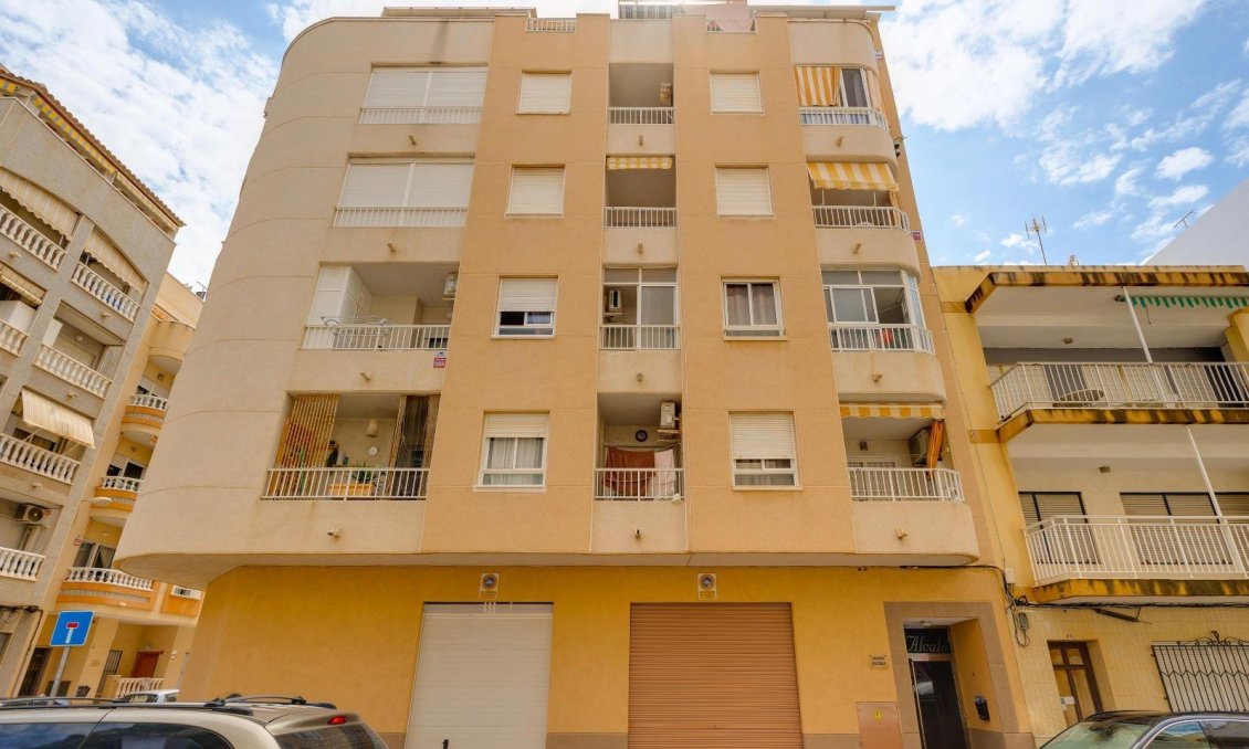 Segunda mano - Apartamento -
Torrevieja - Centro