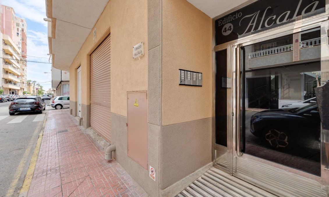 Segunda mano - Apartamento -
Torrevieja - Centro