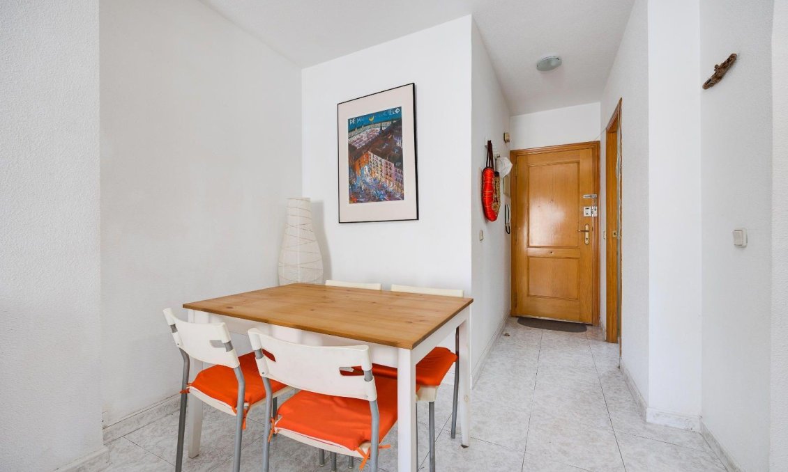 Segunda mano - Apartamento -
Torrevieja - Centro