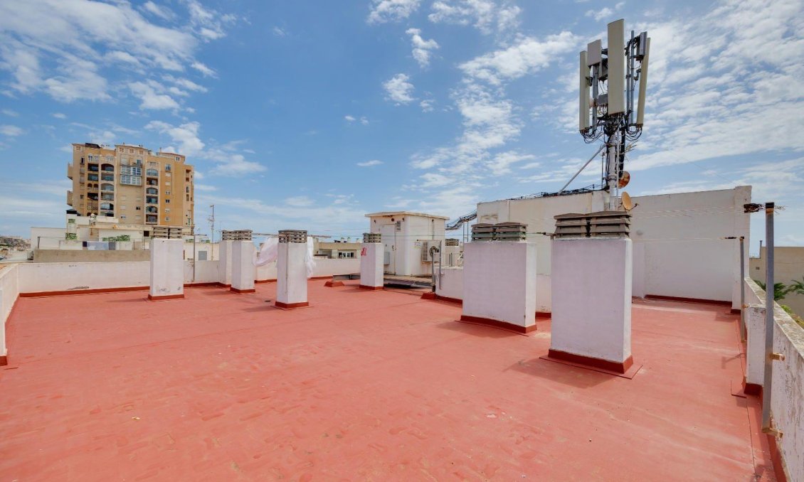 Segunda mano - Apartamento -
Torrevieja - Centro