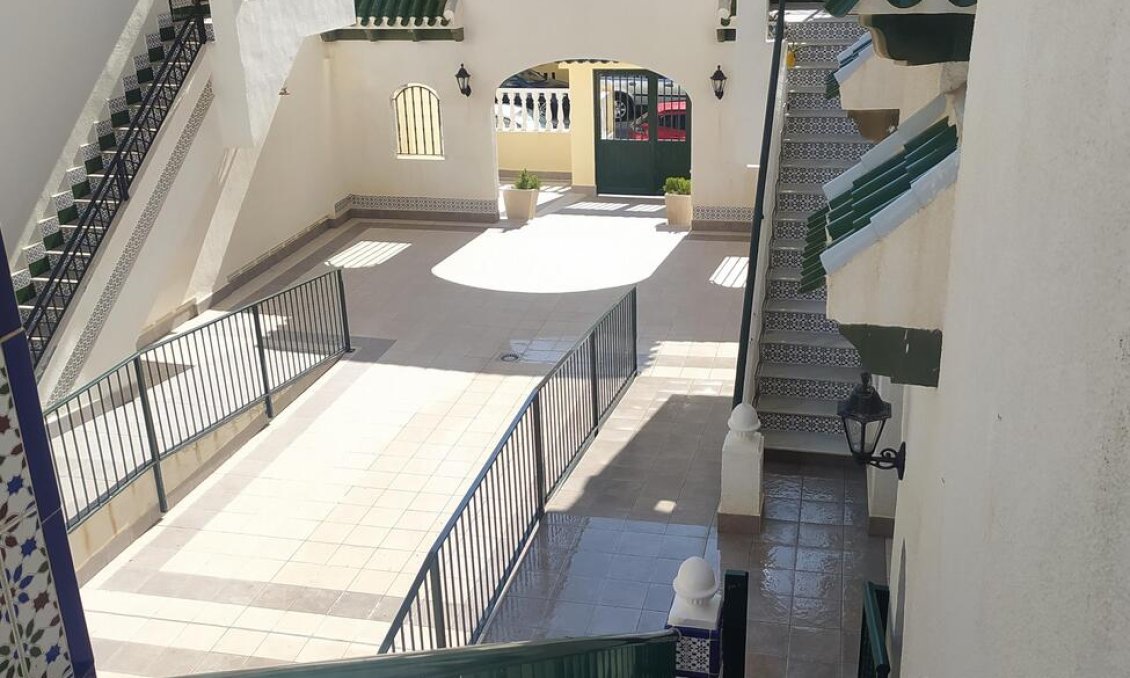 Segunda mano - Apartamento -
Torrevieja - La Mata