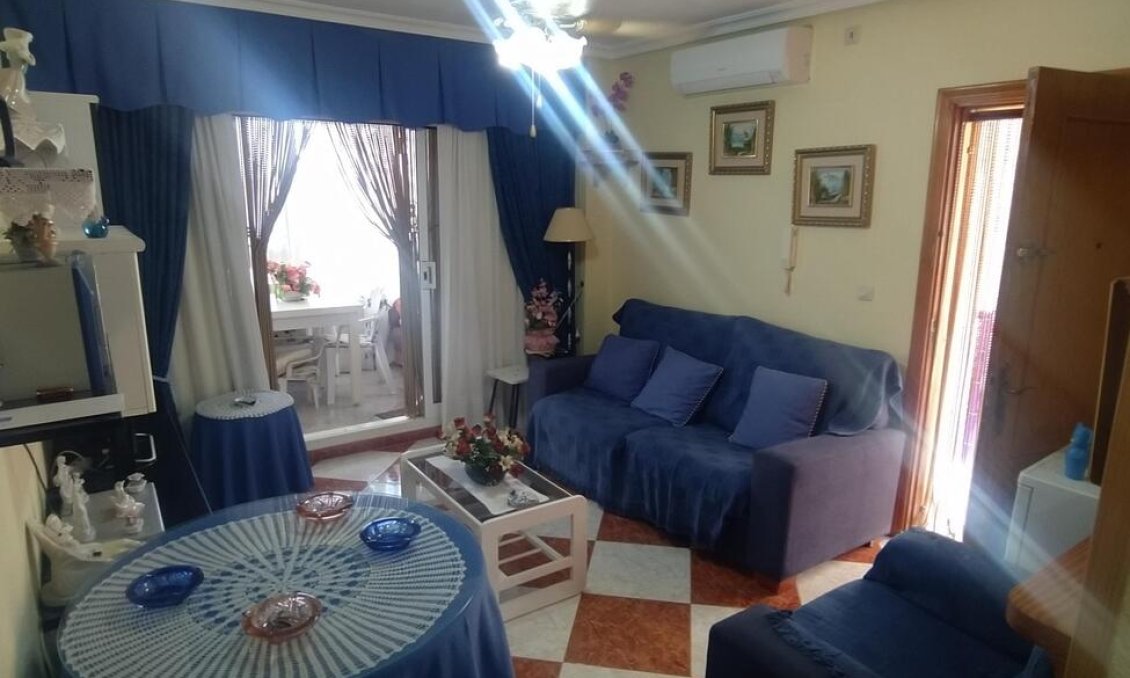 Segunda mano - Apartamento -
Torrevieja - La Mata