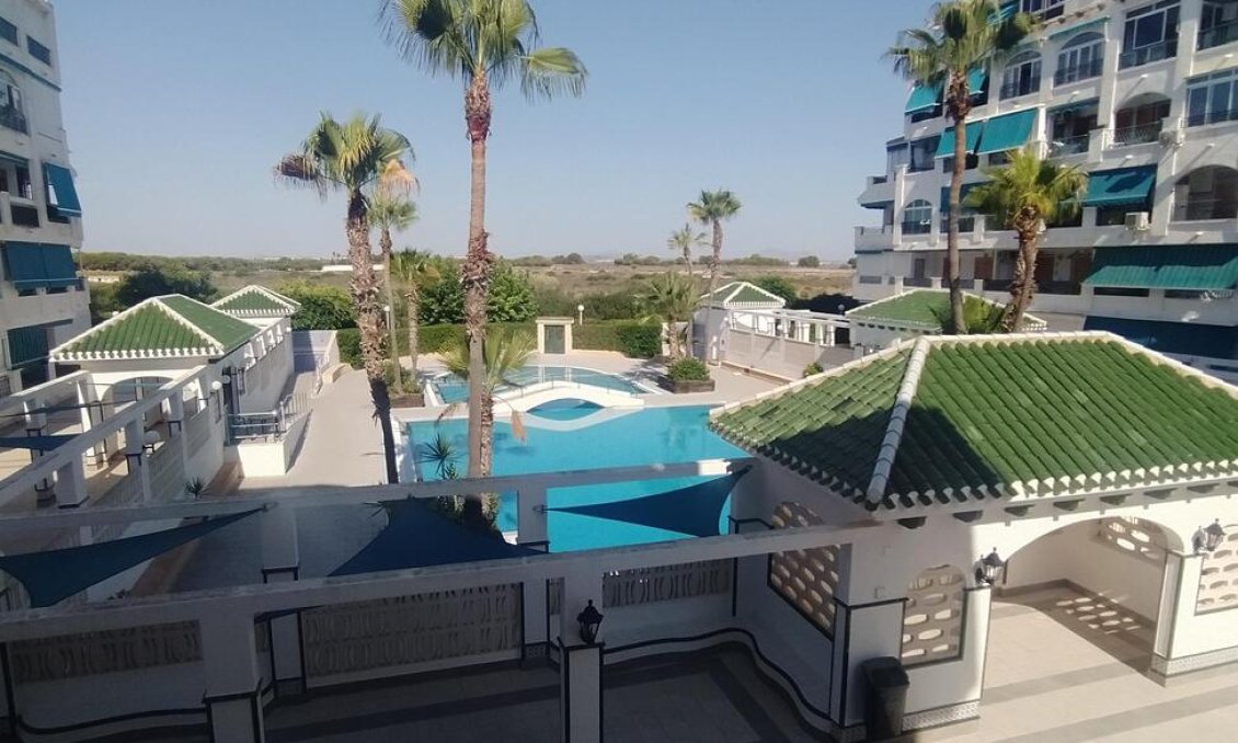 Segunda mano - Apartamento -
Torrevieja - La Mata