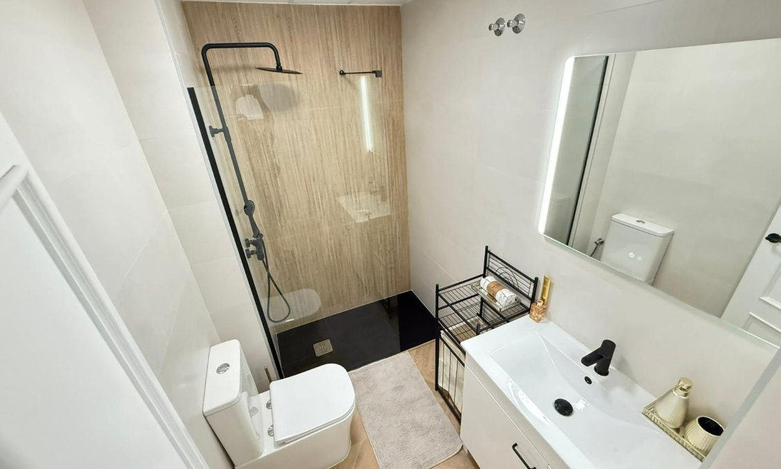 Segunda mano - Apartamento -
Torrevieja - PARQUE DE LAS NACIONES