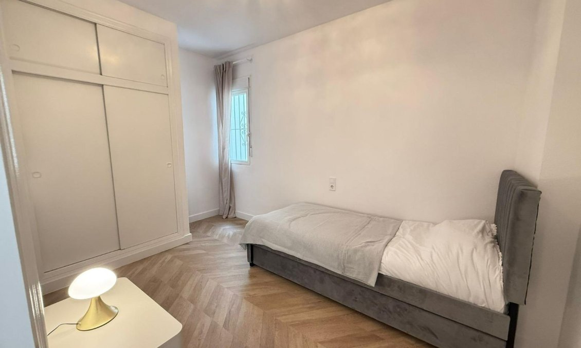 Segunda mano - Apartamento -
Torrevieja - PARQUE DE LAS NACIONES